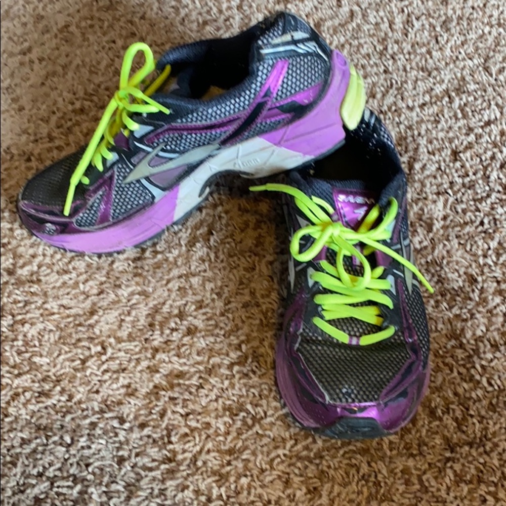 Brooks Running Shoes - Picture 2 of 2